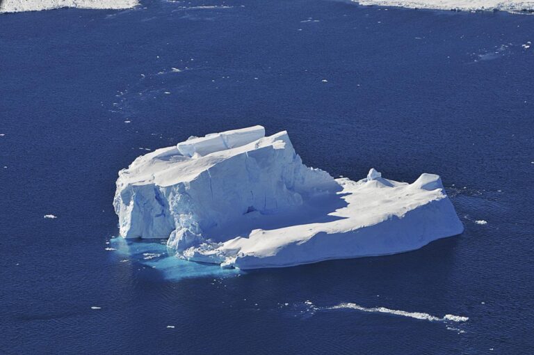 Antarctic Sea Ice - Amundsen Sea — Le courant antarctique qui a refroidi la Terre