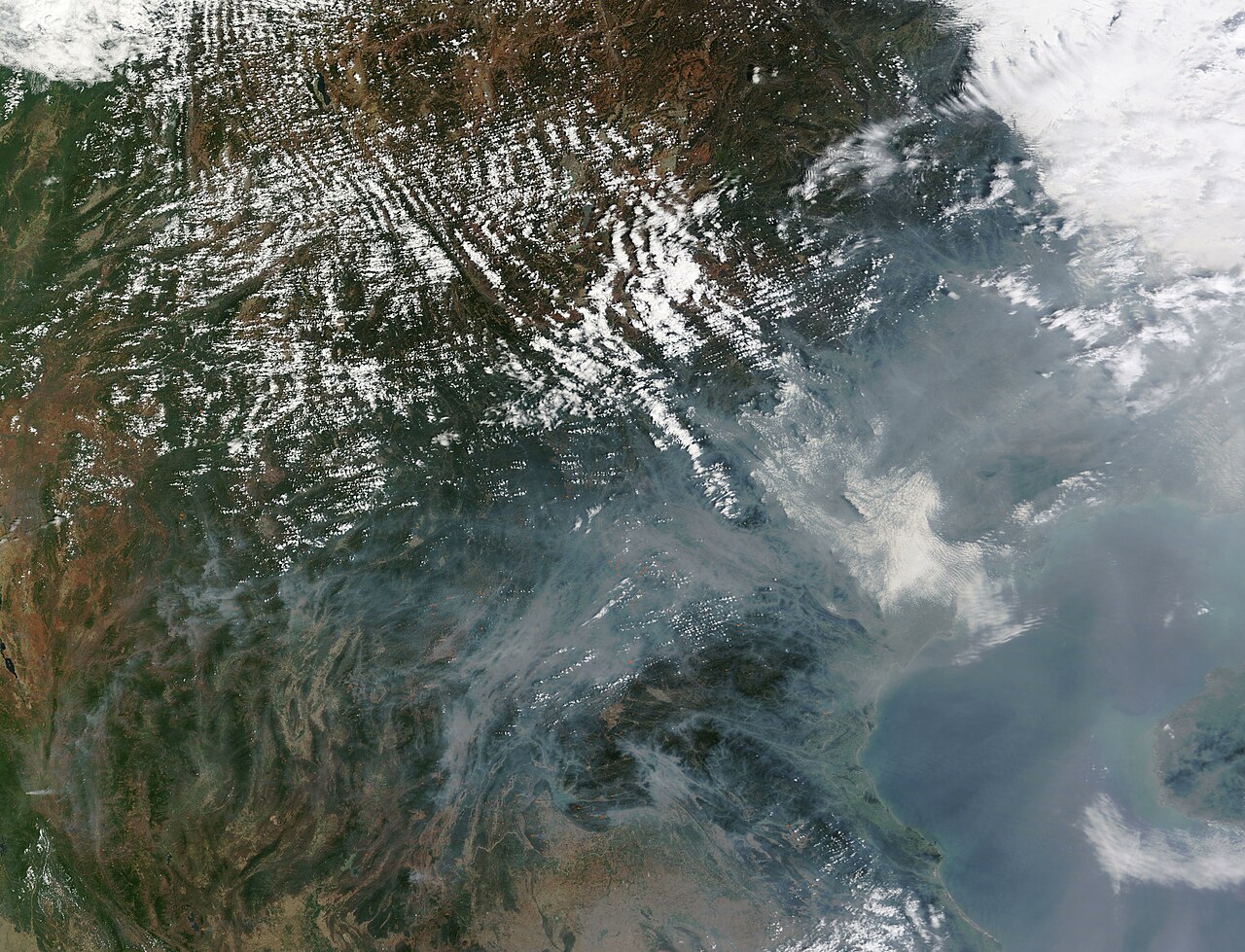 Fires and Smoke in Southeast Asia (MODIS) — Thaïlande : quand la fumée efface l'horizon