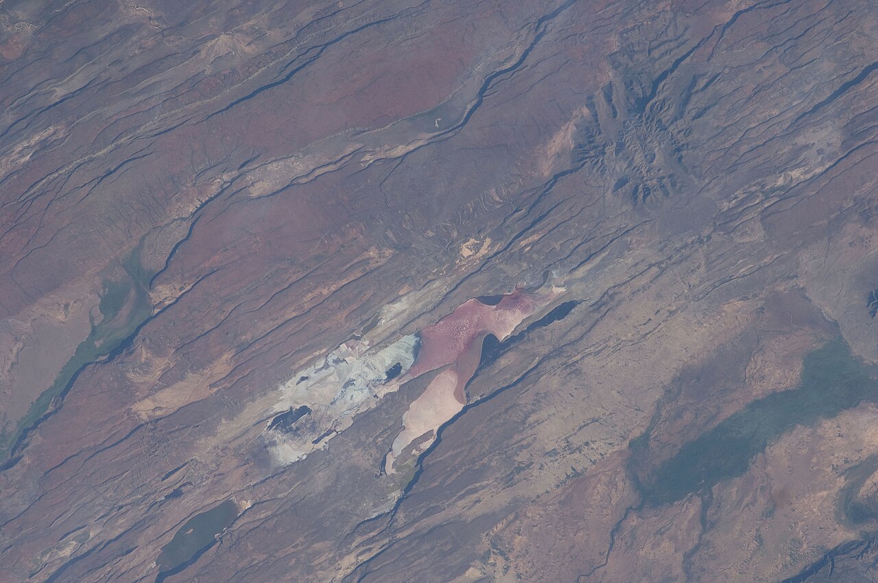 ISS-30 East African Rift Valley in Kenya — L'Afrique se déchire, lentement mais sûrement